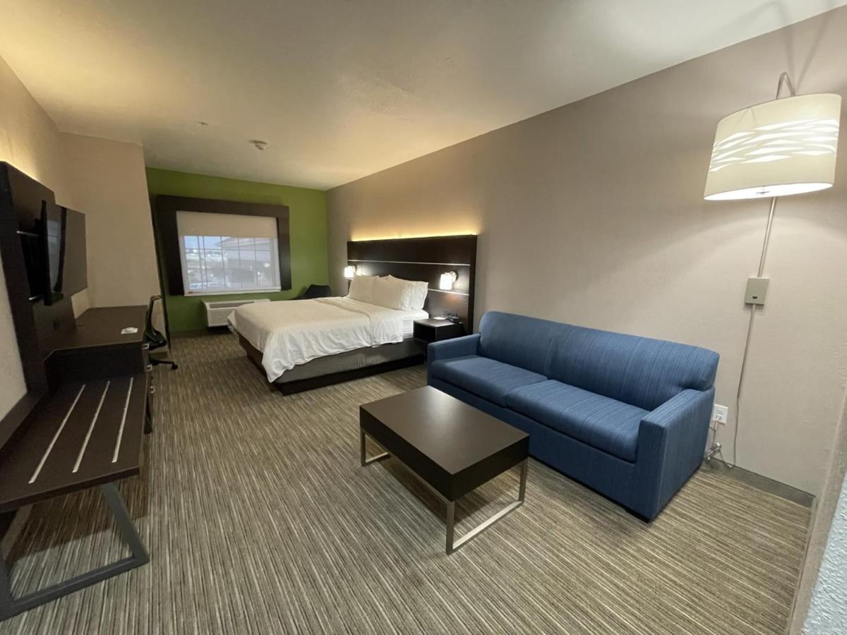 Holiday Inn Express Hotel And Suites Ada By Ihg Exterior foto